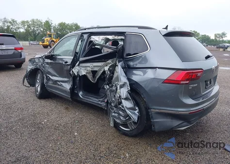 2021 Volkswagen Tiguan 2.0T Se/2.0T Se R-Line Black/2.0T Sel from USA, damaged, VIN 3VV2B7AXXMM070228